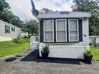 270 Littleton Rd Unit 20, Chelmsford, MA 01824