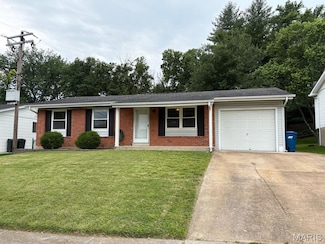 2339 Wesglen Estates Dr, Maryland Heights, MO 63043