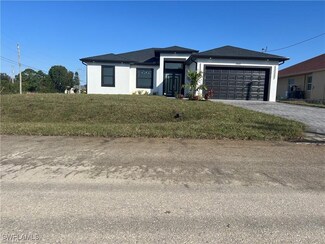 3818 10th St SW, Lehigh Acres, FL 33976