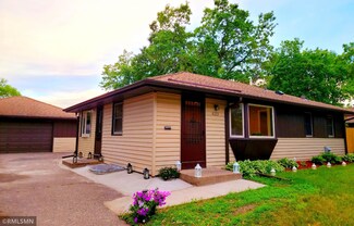 6327 Regent Ave N, Minneapolis, MN 55429