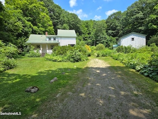 135 E Hoosac St, Adams, MA 01220