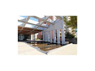 121 W 48th St, Kansas City, MO 64112
