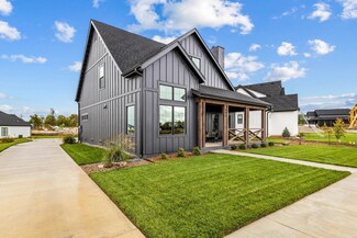 996 E Valley Trail Dr, Republic, MO 65738