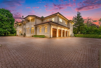 1020 Evergreen Dr, Lake Forest, IL 60045