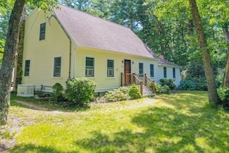 591 Summer St, Duxbury, MA 02332