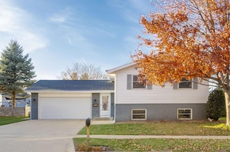 407 Balboa Ave, Cedar Falls, IA 50613
