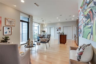 301 NE 4th St Unit 10, Oklahoma City, OK 73104
