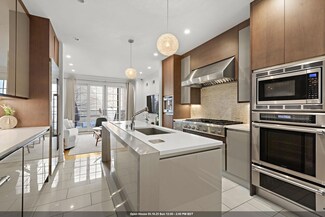 526 Hudson St, Hoboken, NJ 07030