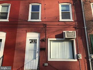 27 Upland Ave, Brookhaven, PA 19015