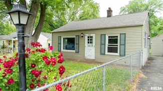 202 Stahl Ave, Washington, IL 61571