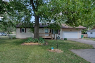 1369 Huntly Rd, Niles, MI 49120