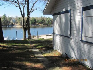 5636 Ottawattamie Dr, Pentwater, MI 49449