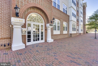 4950 Brenman Park Dr Unit 203, Alexandria, VA 22304