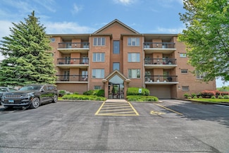 6743 S Pointe Dr Unit 1C, Tinley Park, IL 60477