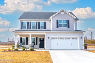 407 W Black Water Ln, Maysville, NC 28555