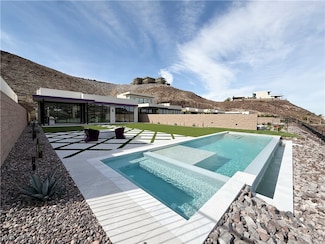 702 Blackrock Rim Dr, Henderson, NV 89012