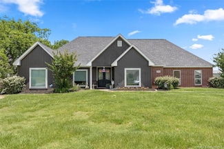2798 Crown Ln, Lake Charles, LA 70605
