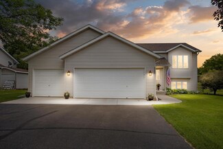 2306 Belfast St W, Rosemount, MN 55068