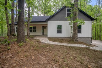 72 Periwinkle Path, Leoma, TN 38468