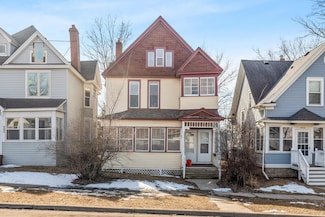 994 Iglehart Ave, Saint Paul, MN 55104