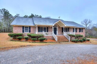 5190 Longbranch Dr, Dalzell, SC 29040