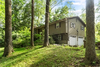 103 Dean Rd, East Lyme, CT 06333