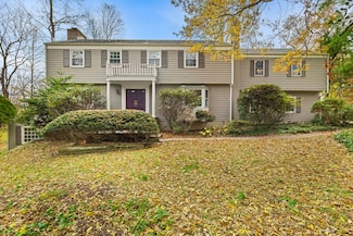 44 Putnam Rd, New Canaan, CT 06840