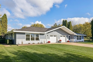 N8304-8306 Greenwald Ct, East Troy, WI 53120