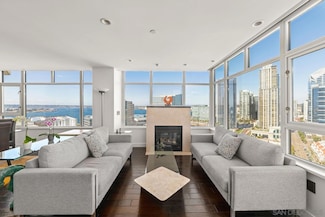 700 W Harbor Dr Unit 2101, San Diego, CA 92101