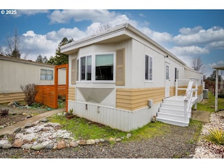 111 Briarwood Way, Grants Pass, OR 97526