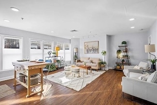 1 Davenport St Unit 2, Cambridge, MA 02140