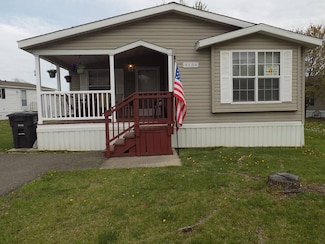 9334 W Timberview Dr, Newport, MI 48166