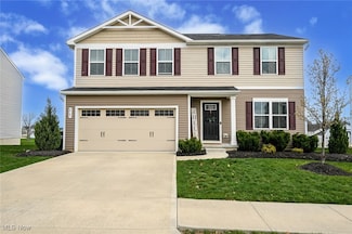 2707 Himelrigh Blvd, Barberton, OH 44203