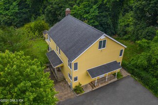 69 Valley Rd, Cos Cob, CT 06807