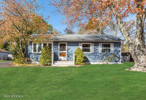 229 Elmwood Dr, Brick, NJ 08723
