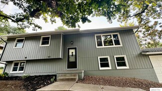 1106 S 10th St, Plattsmouth, NE 68048