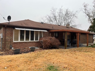 643 S Main St, Georgetown, IL 61846