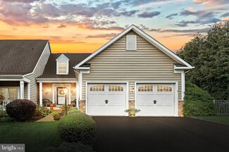 852 Cougar Pointe Cir Unit 89, Seven Valleys, PA 17360