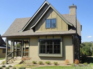 15 Chantilly Dr, Asheville, NC 28804