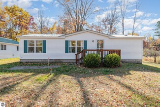 6525 Shellenbarger Rd, Hale, MI 48739