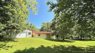 20596 E Whipperwill Rd, Tahlequah, OK 74464