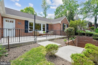 7024 Bybrook Ln, Chevy Chase, MD 20815