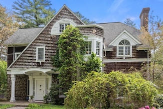 87 Church St, Weston, MA 02493