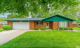 1106 Sidney St, Bloomington, IL 61701