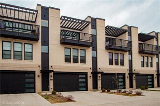 1371 Keosauqua Way, Des Moines, IA 50309