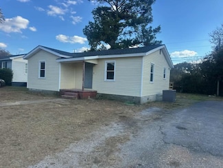 1110 Shirley Dr, Tuscumbia, AL 35674