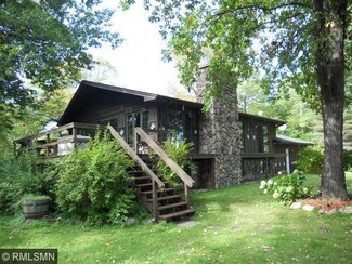 952 38th St NW, Hackensack, MN 56452