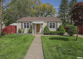1009 38th St, Moline, IL 61265