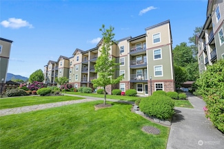 690 32nd St Unit B406, Bellingham, WA 98225