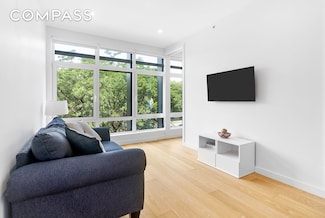 309 Ocean Pkwy Unit 4F, Brooklyn, NY 11218